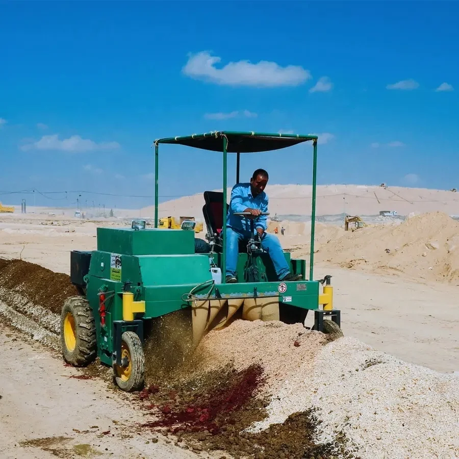 Wheeled Mobile Fertilizer Orga - Compost Turner Machine review and price